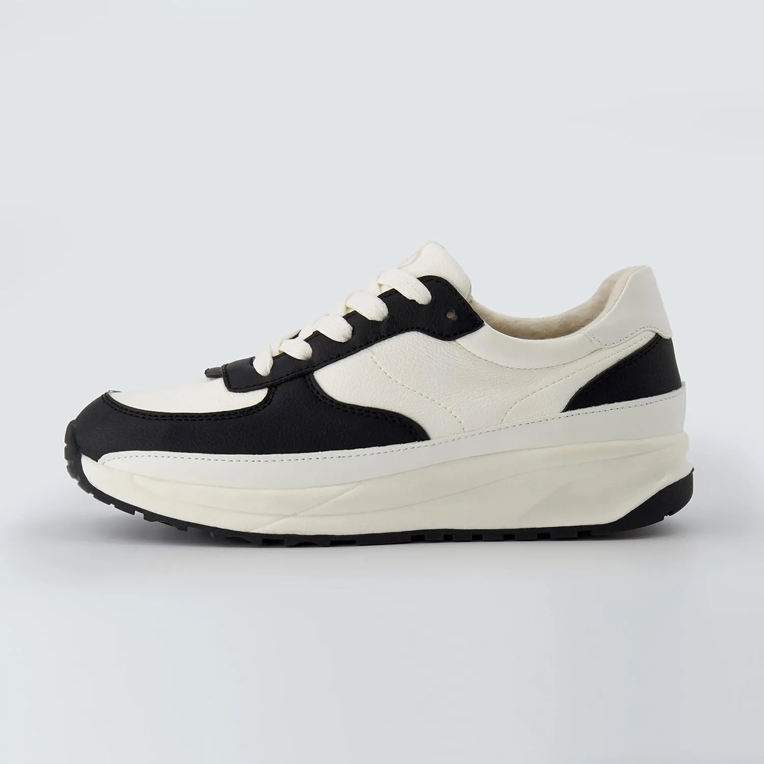 CUSHIONAIRE Women's Score lace up Sneaker  Comfort Foam, Wide Widths Available