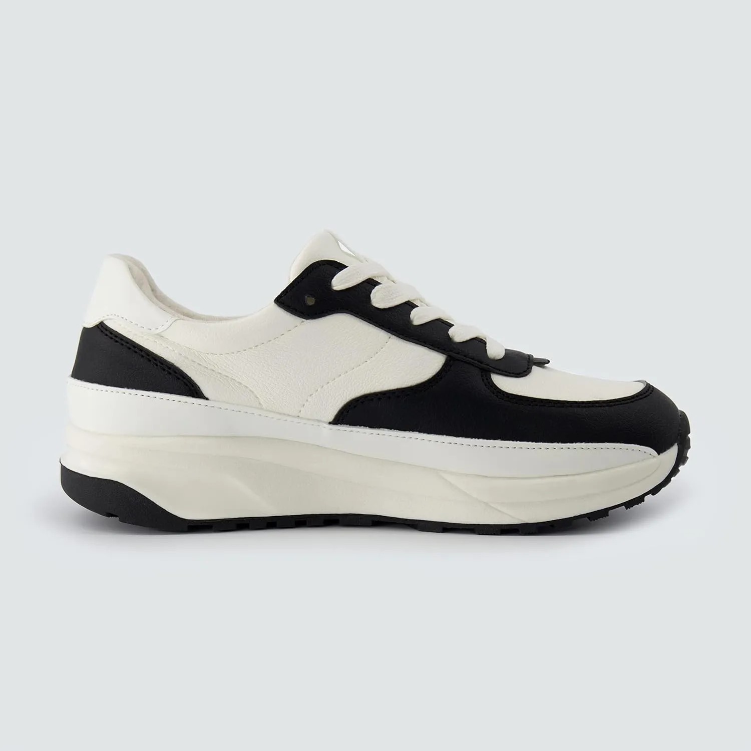 CUSHIONAIRE Women's Score lace up Sneaker  Comfort Foam, Wide Widths Available
