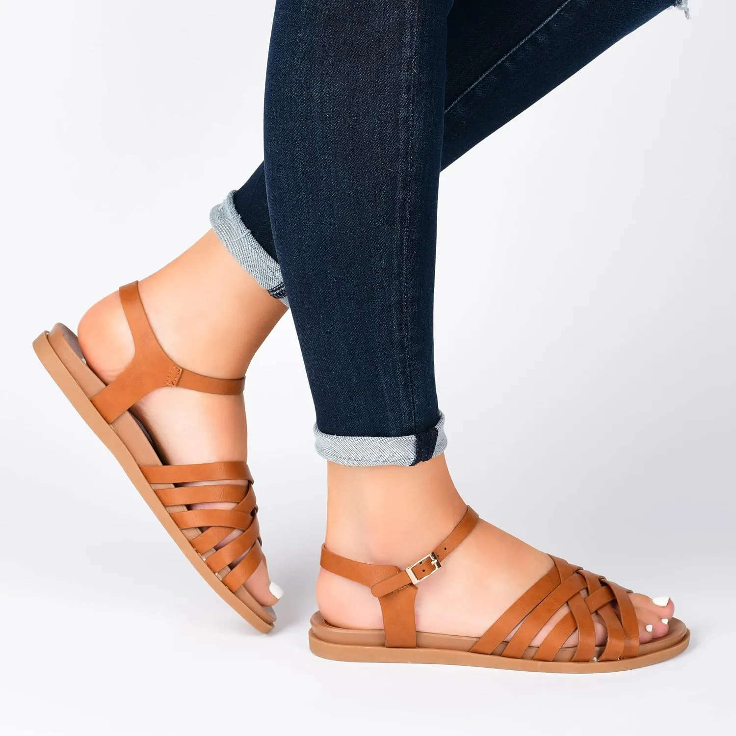Journee Women's Kimmie Flat Sandals