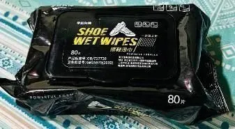 Natural Sneaker & Shoe Cleaner Wipes - 80 Wipes (1 Pack)
