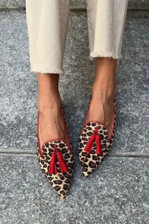Savina™ | Chic Leopard Print Suede Flats