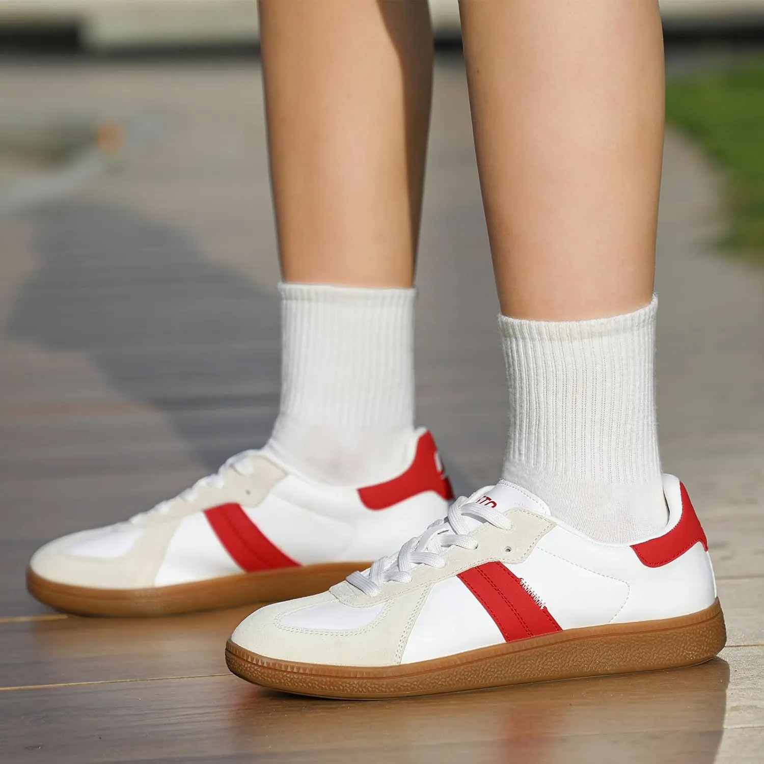 STQ Orthopedic Retro Low Top Sneakers Women Fashion Tennis Skate Shoes