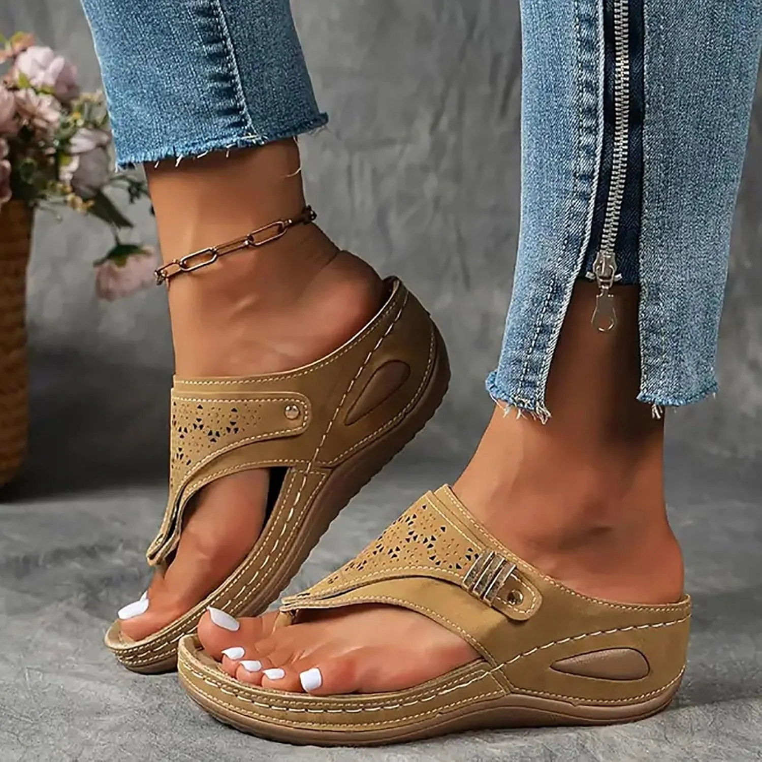 SuanlaTDS Platform Wedge Sandals for Women Comfortable Summer Dressy Open Toe Slip On Flip Flops with Arch Support Casual Outdoor Walking Beach Boho High Heels Slide Sandals