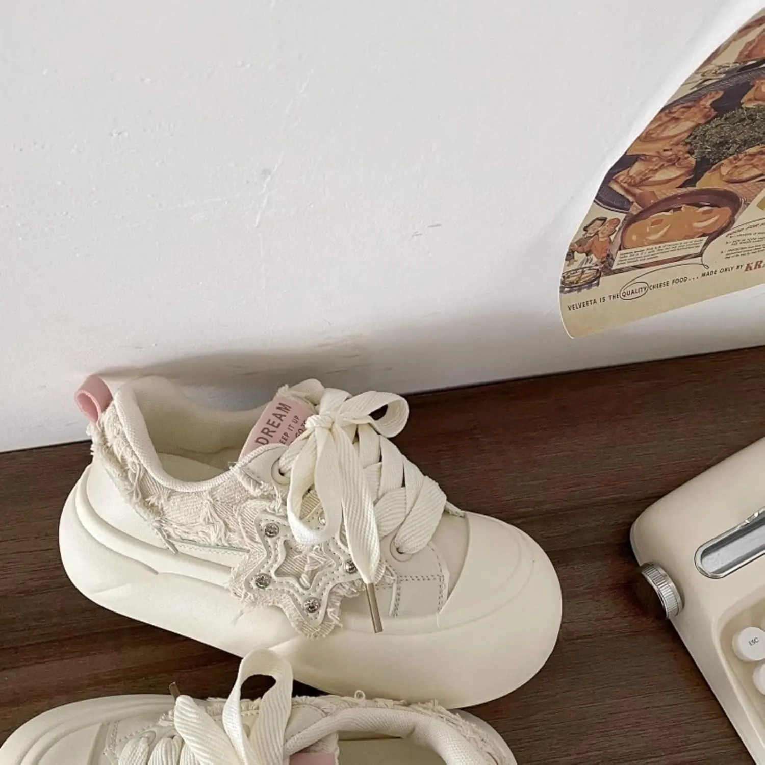 [Vegan Leather] Y2K Sneakers Cute Star-Embellished Platform Vegan Leather 2-Inch Height Boost & Cushioned Comfort   Trendy Streetwear Shoes for Everyday Wear