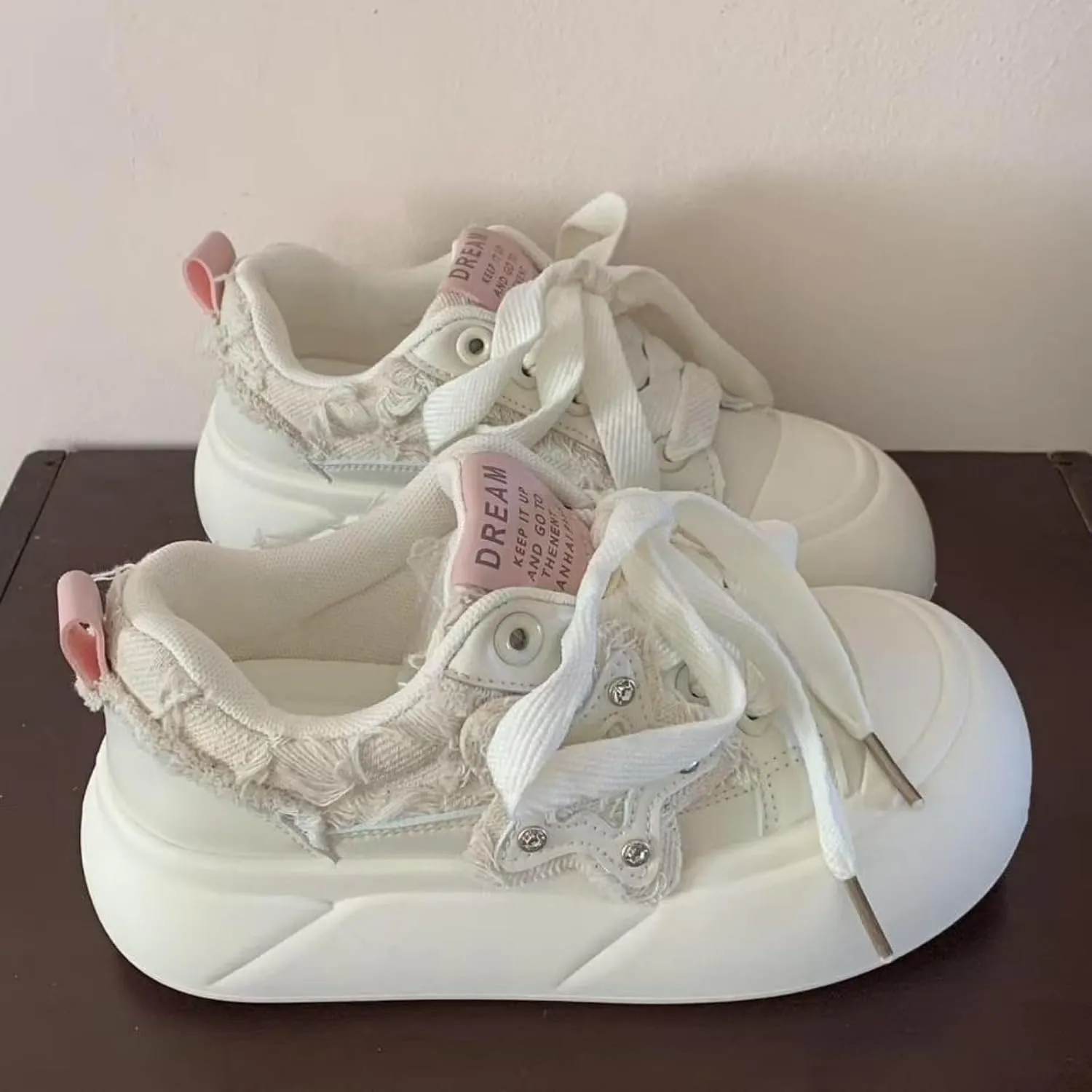 [Vegan Leather] Y2K Sneakers Cute Star-Embellished Platform Vegan Leather 2-Inch Height Boost & Cushioned Comfort   Trendy Streetwear Shoes for Everyday Wear