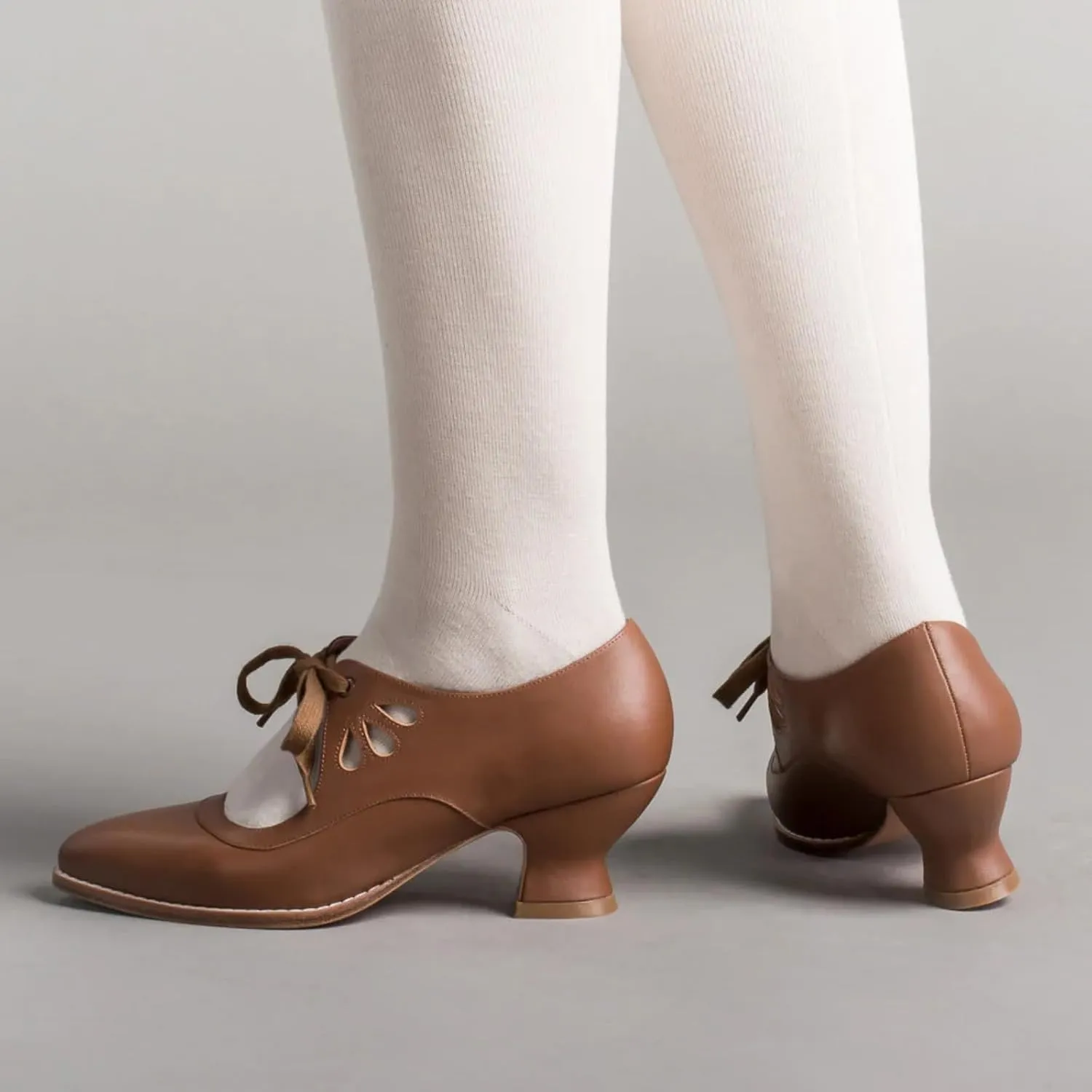 Women's Chunky Heel Lace Up Oxfords Pointed Toe Mid Chunky Heel Brogues Casual Saddle Shoes Comfortable Wingtip High Heel Pumps Shoes