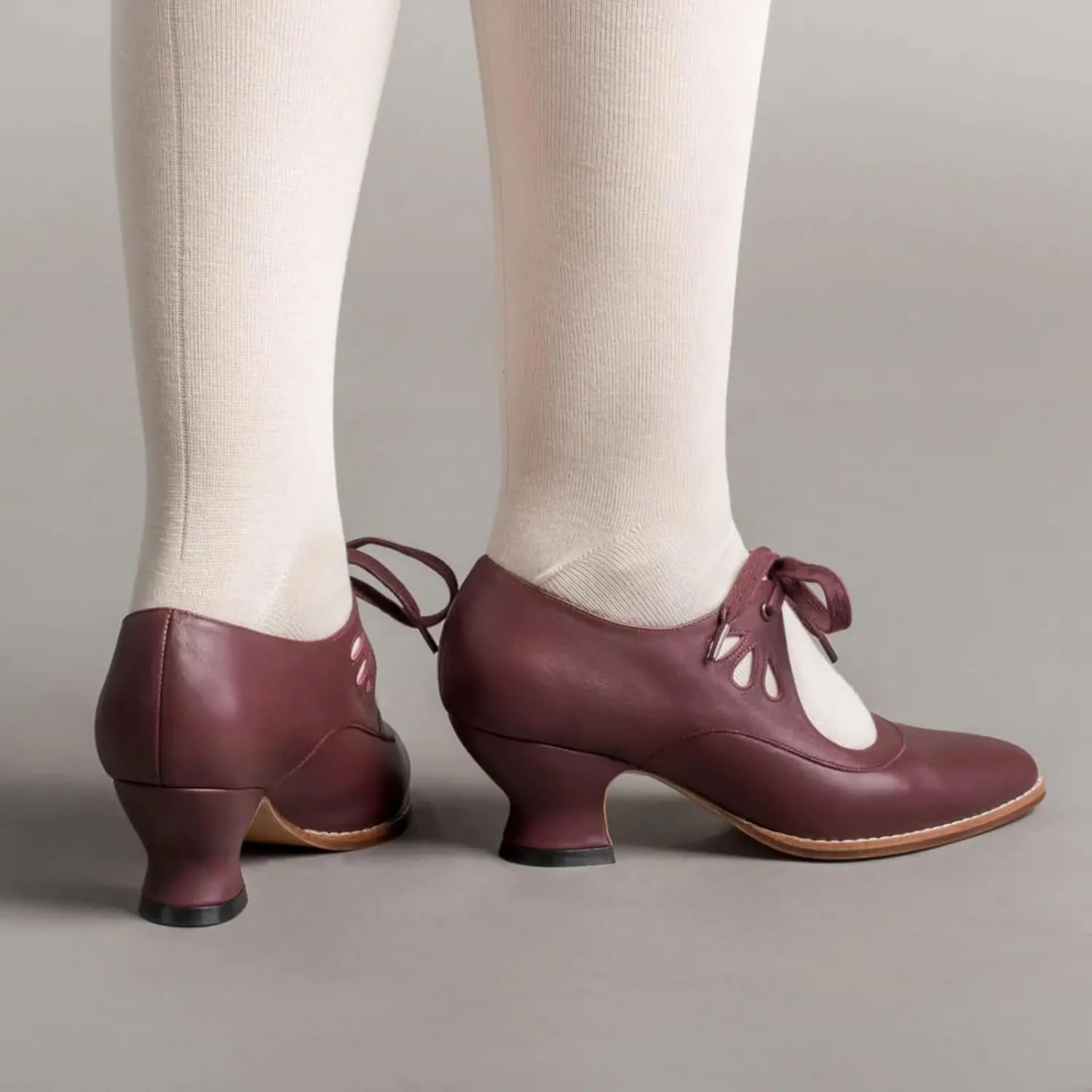 Women's Chunky Heel Lace Up Oxfords Pointed Toe Mid Chunky Heel Brogues Casual Saddle Shoes Comfortable Wingtip High Heel Pumps Shoes