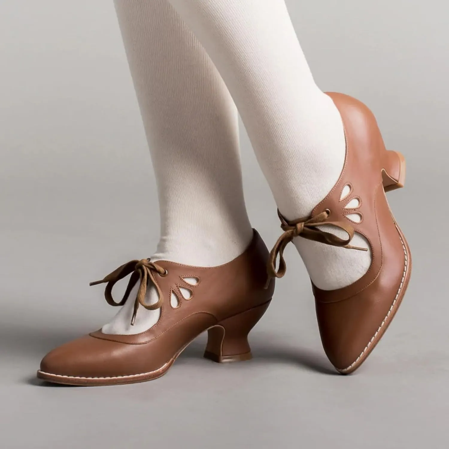 Women's Chunky Heel Lace Up Oxfords Pointed Toe Mid Chunky Heel Brogues Casual Saddle Shoes Comfortable Wingtip High Heel Pumps Shoes