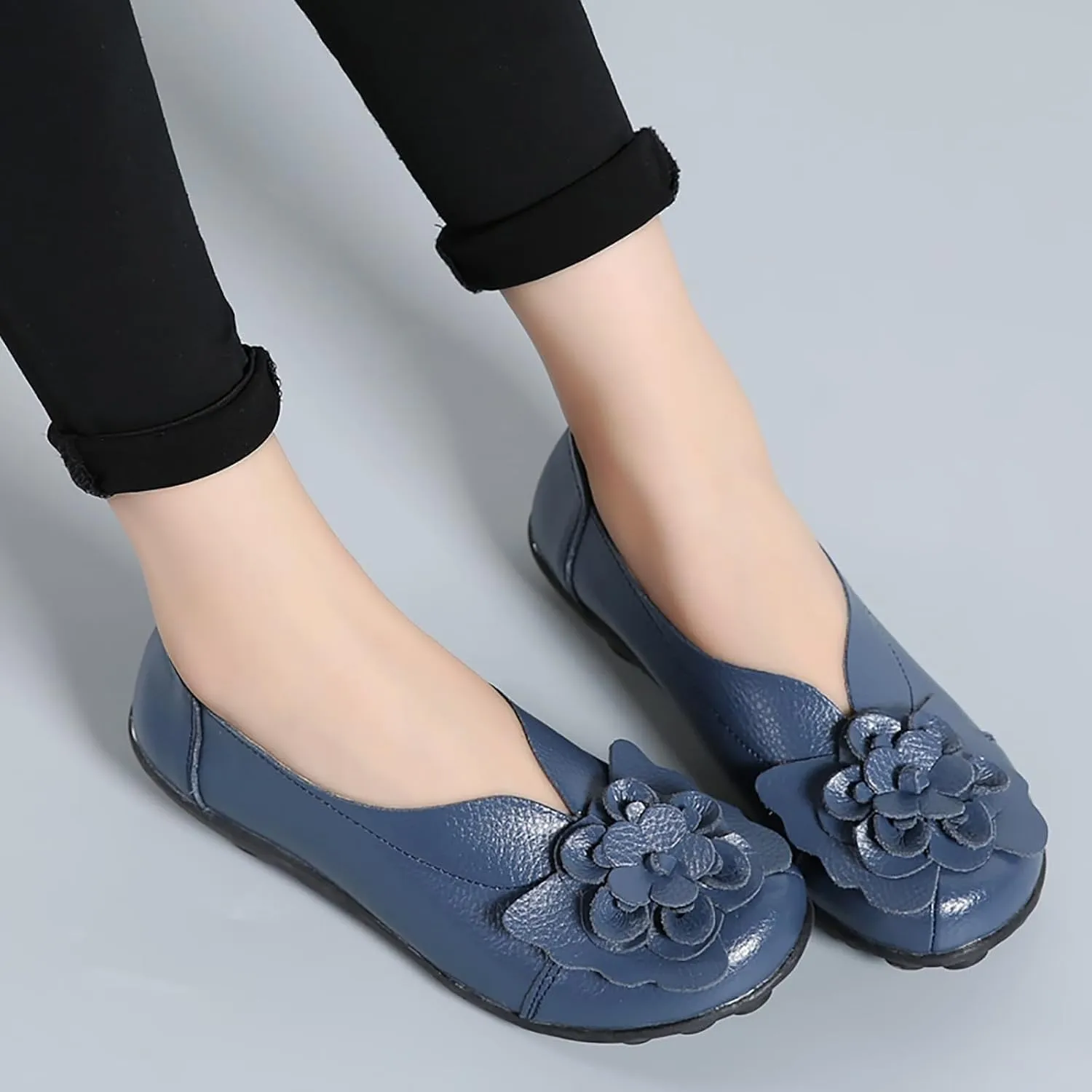Womens Leather Loafers Flower Cowhide Flat Sandals Comfort Walking Casual Flat Loafer, Round Toe Soft Sole Slip On Sandals Breathable Indoor Outdoor Walking Shoes